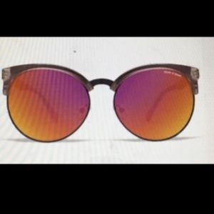 Quay X Shay vida Sunglasses NEW🕶 w/ tags